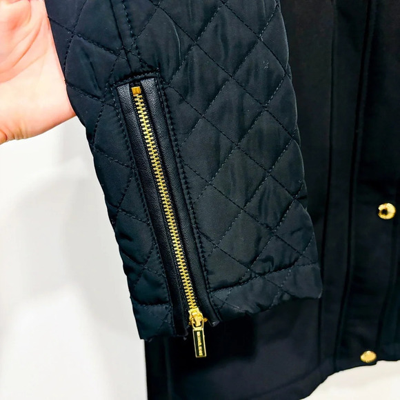 MICHAEL KORS Black coat with quilted sleeves and fleece interior - Picture 6 of 11